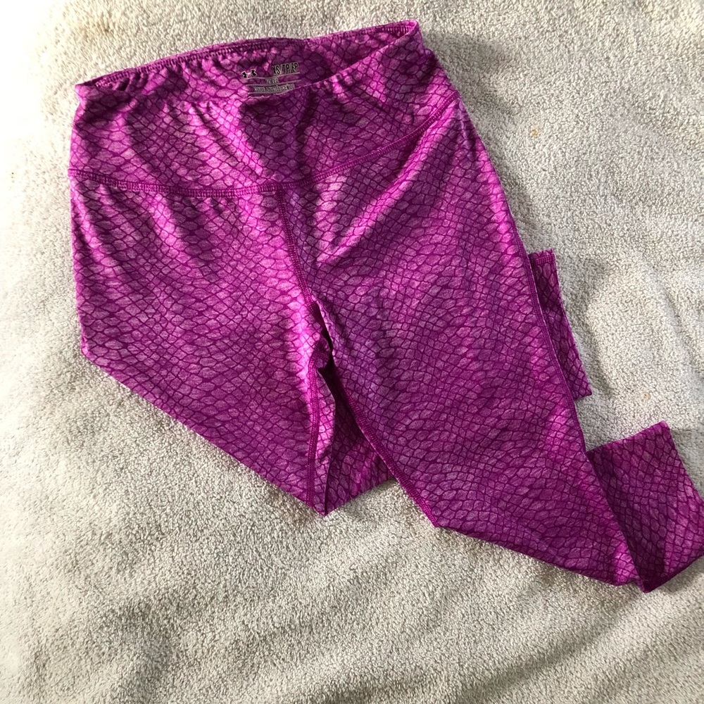 Under Armour leggings!